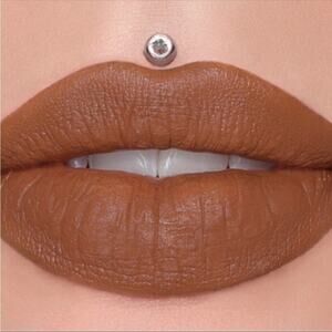 JEFFREE STAR COSMETICS VELVET TRAP CHOCOLATE FONDUE Brown With Orange Undertone